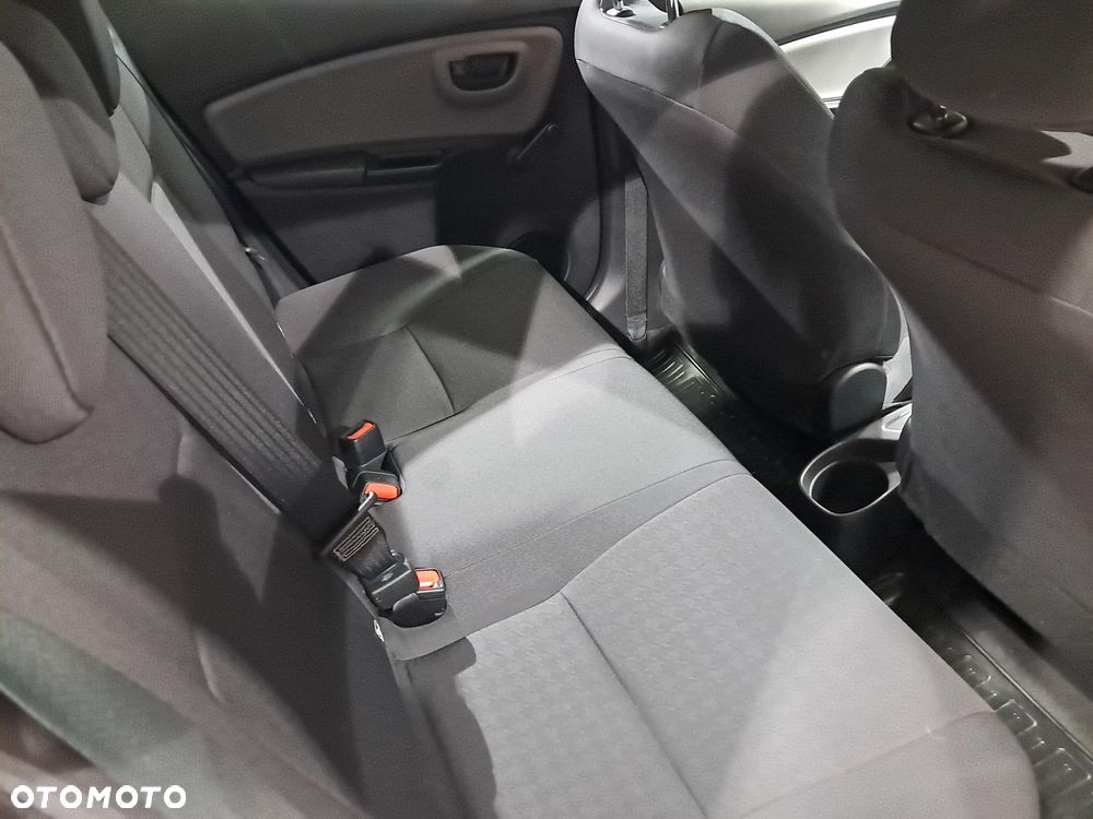 Toyota Yaris - 10