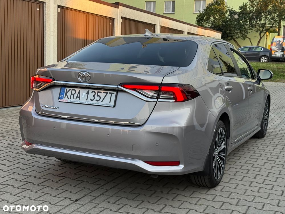 Toyota Corolla 1.6 Executive MS - 21