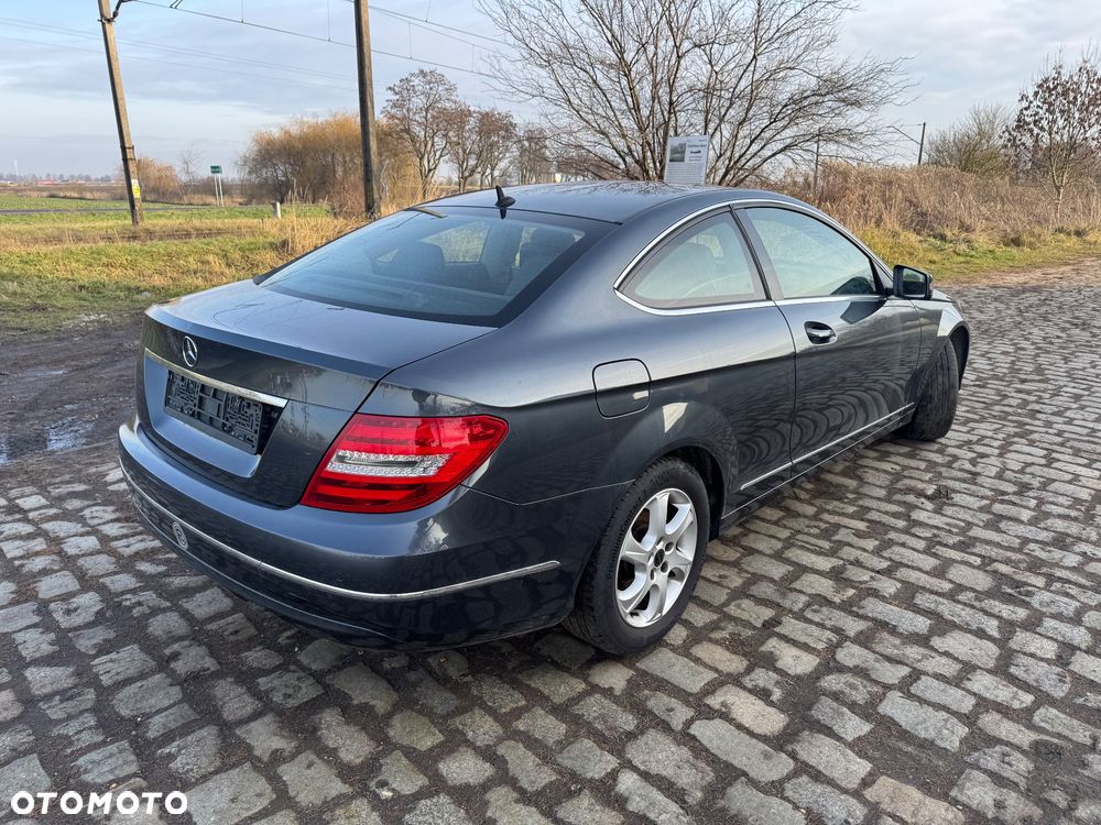Mercedes-Benz Klasa C 180 (BlueEFFICIENCY) - 6