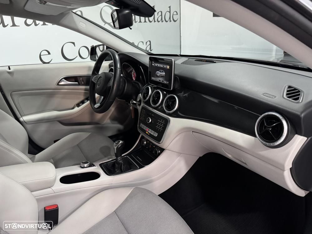 Mercedes-Benz CLA 180 d Shooting Brake Urban - 32
