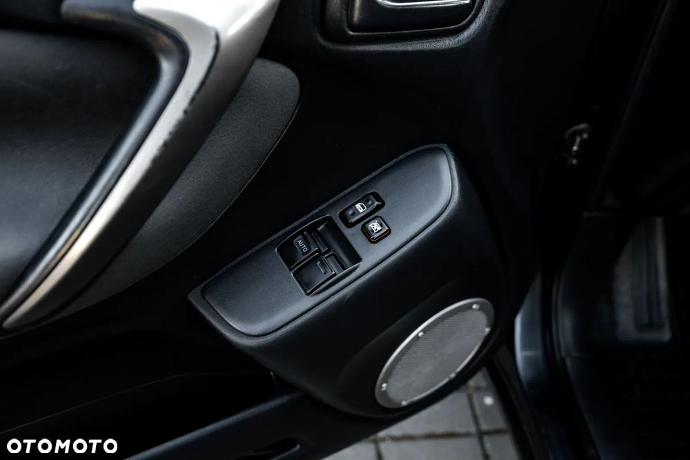 Toyota RAV4 2.0 VVT-i Sol - 20