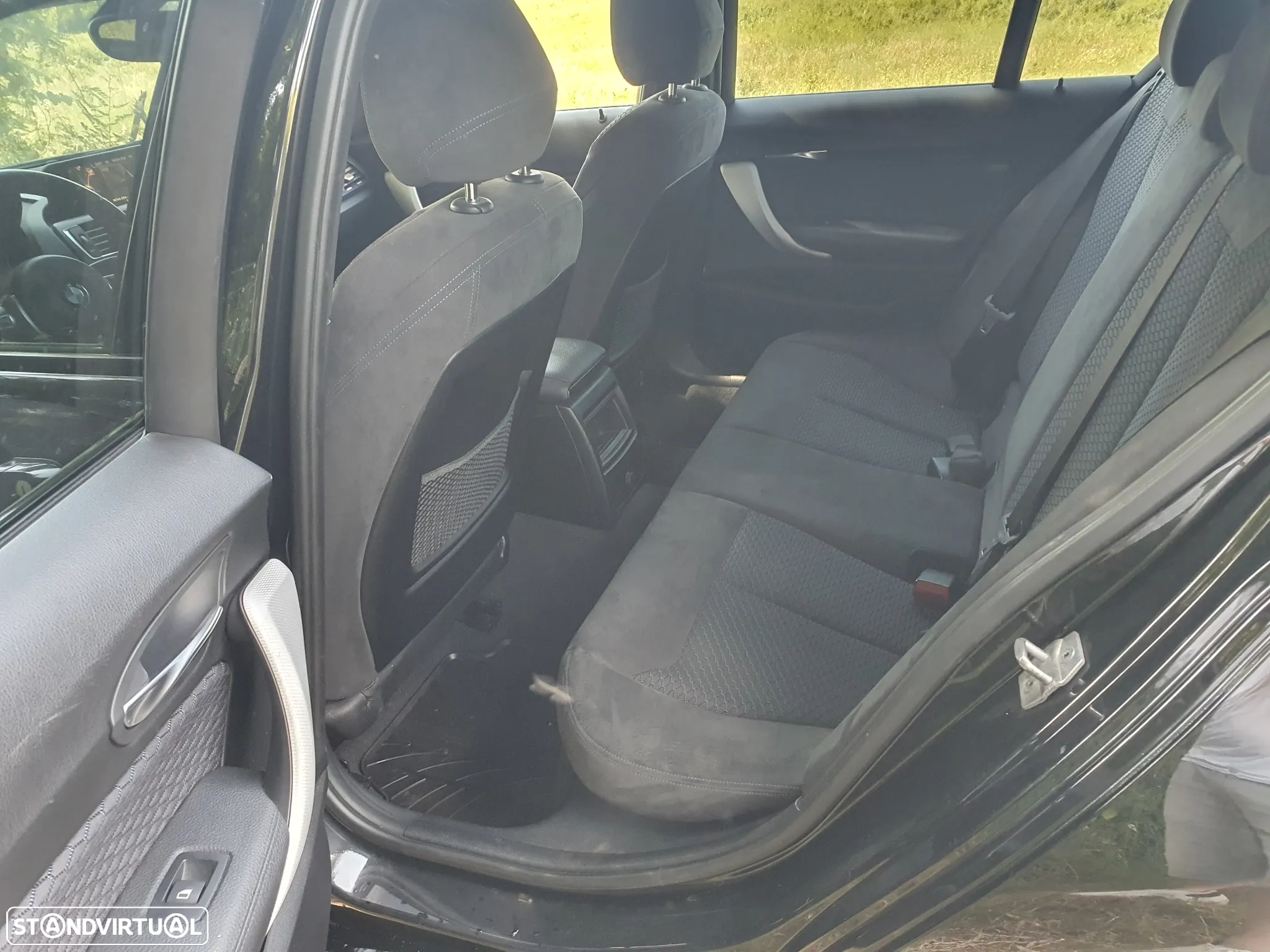 BMW 116 d Pack M - 12