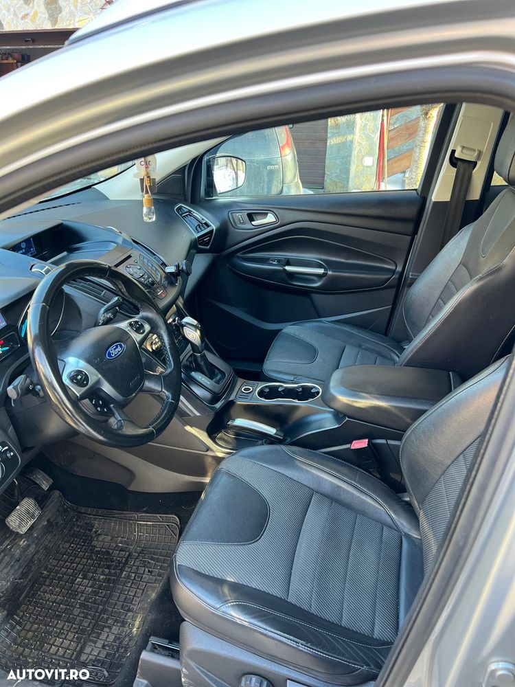 Ford Kuga 2.0 TDCi Powershift 4WD Titanium - 10