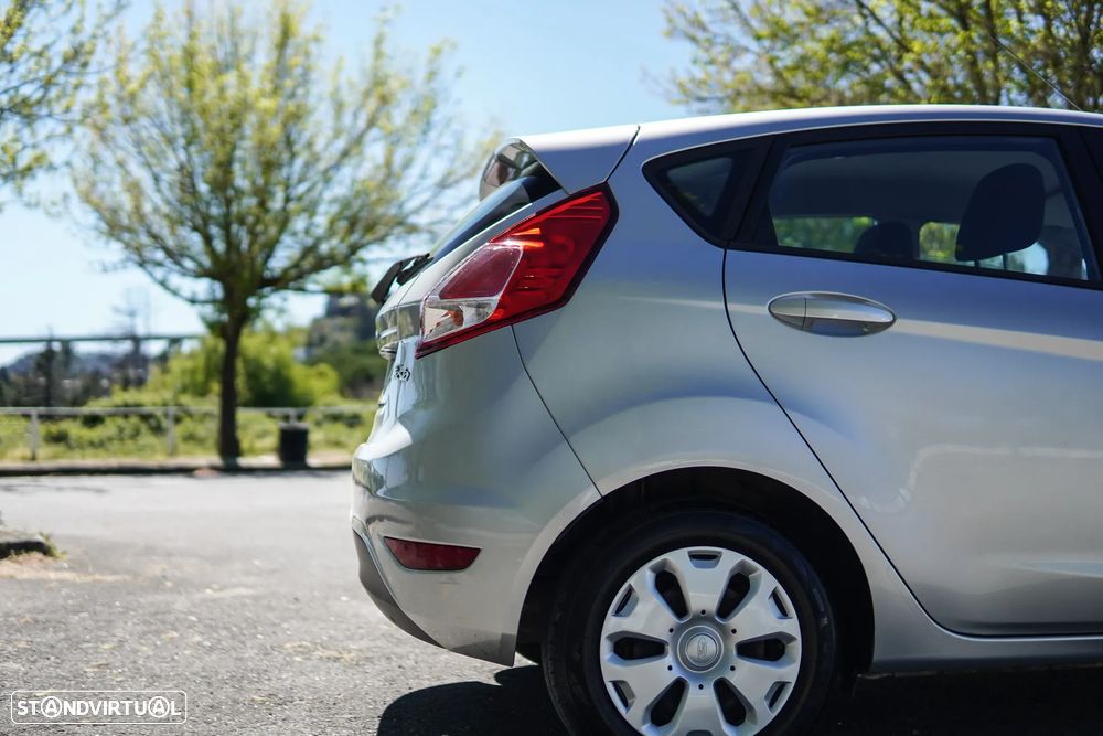 Ford Fiesta - 16