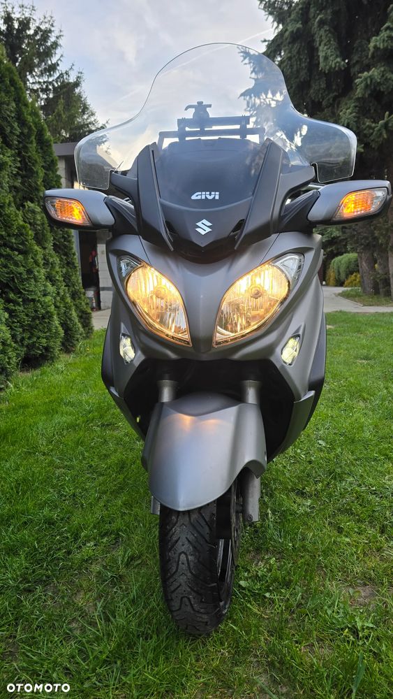 Suzuki Burgman - 4