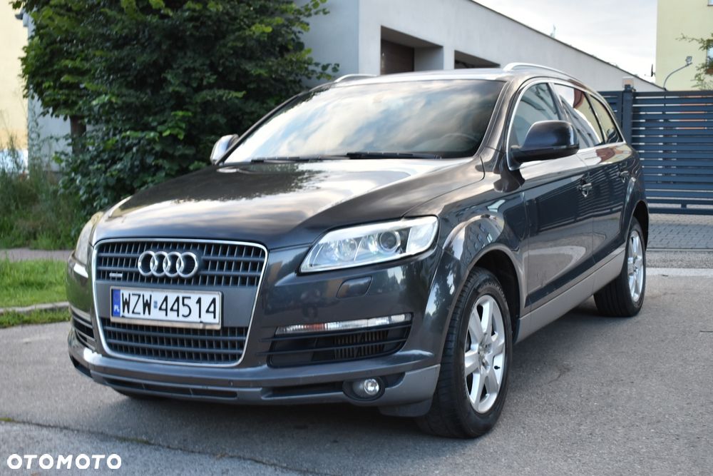 Audi Q7 - 1