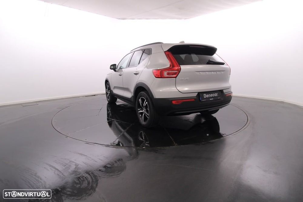 Volvo XC 40 2.0 B3 Plus Dark - 6