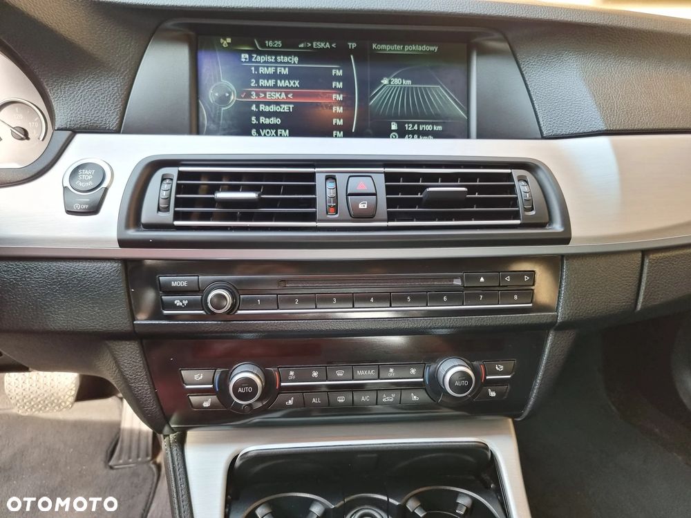 BMW Seria 5 535i xDrive - 15