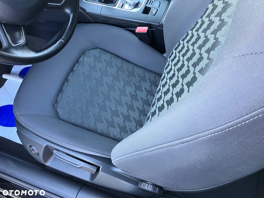 Audi A3 Sportback 2.0 TDI S line Sportpaket - 19