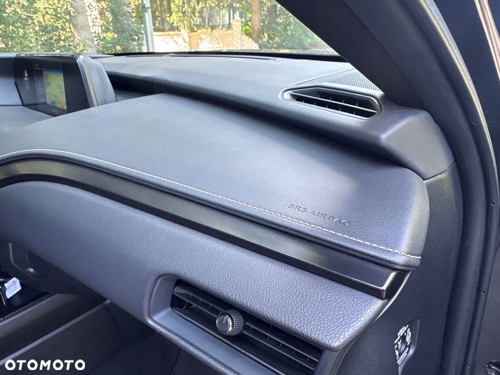 Lexus UX - 32