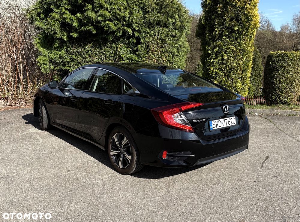Honda Civic 1.5 T Executive - 8