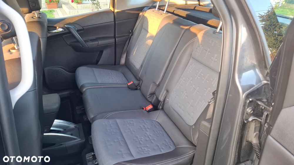 Opel Meriva - 9