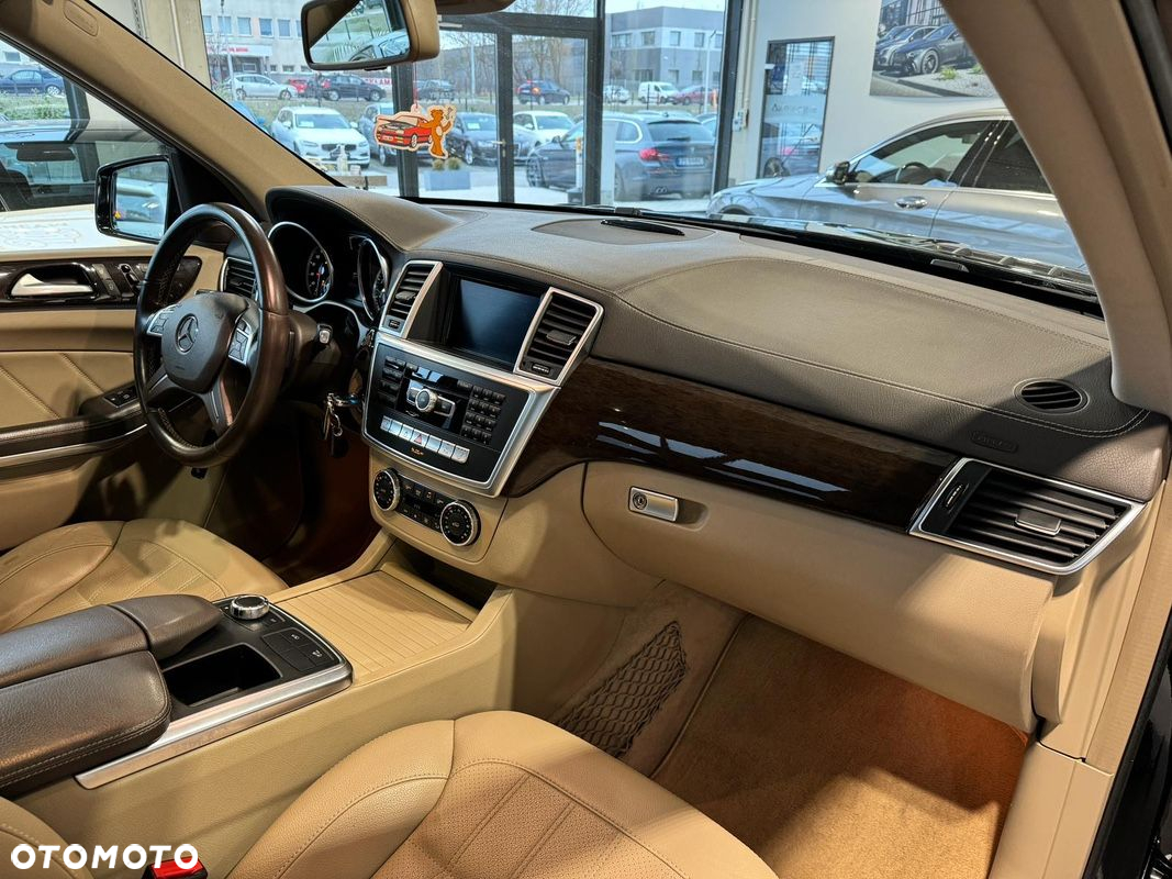 Mercedes-Benz GL 500 4-Matic - 11