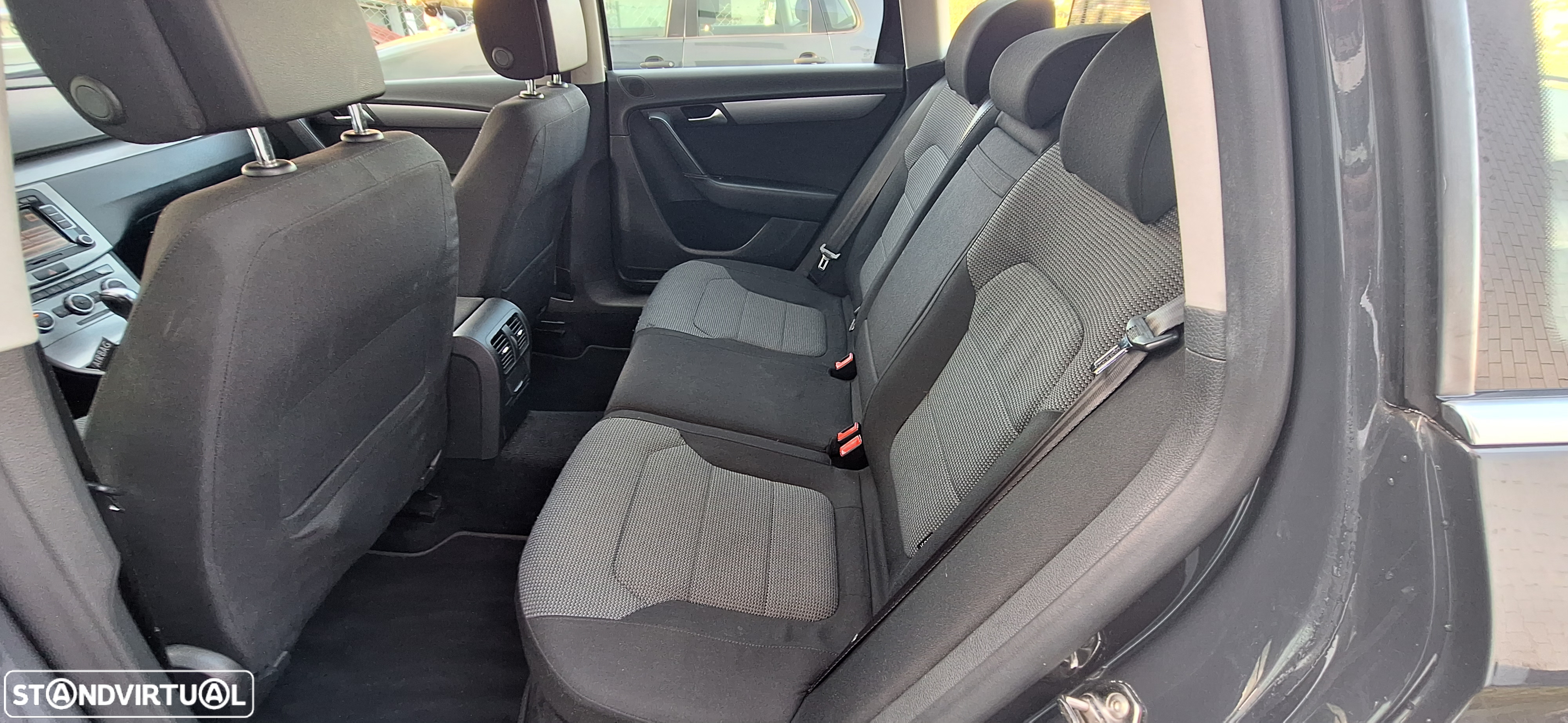 VW Passat Variant 2.0 TDi Edition Con.DSG - 13