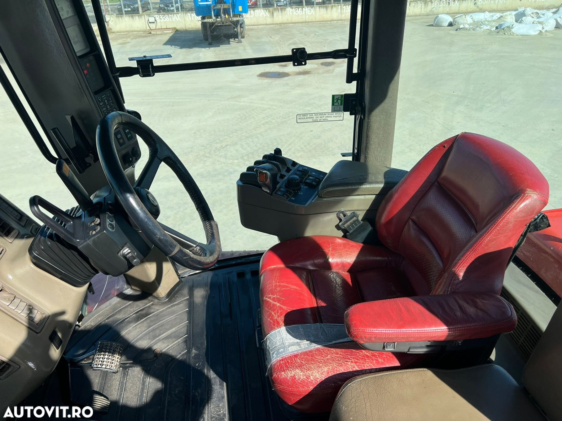 Case IH Quadtrac 485 Tractor - 7