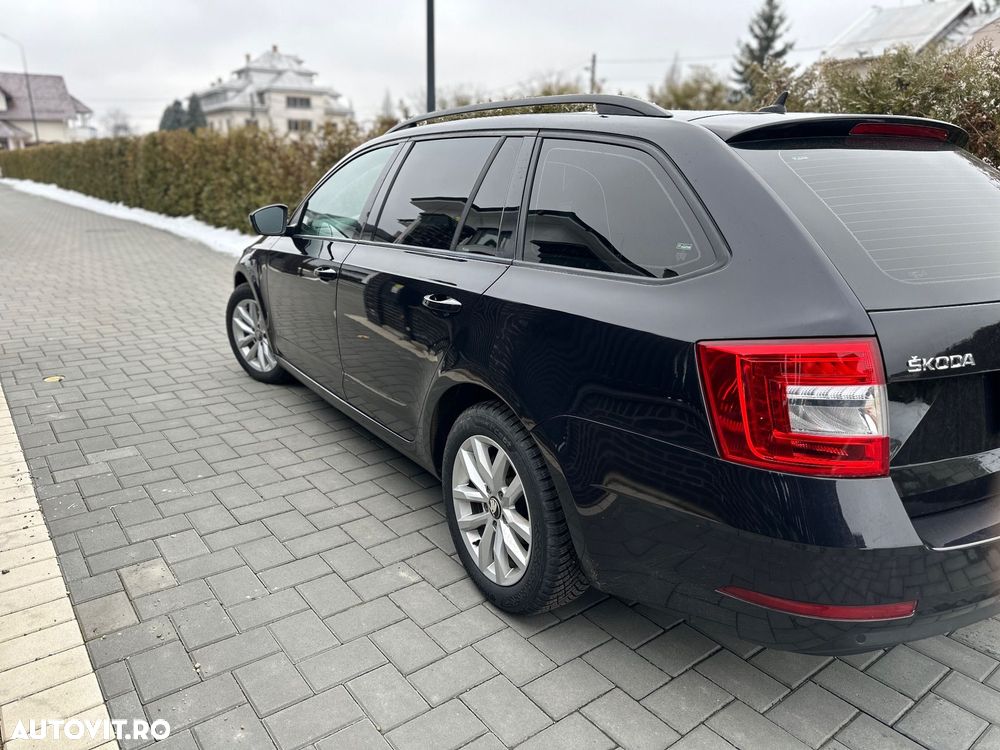 Skoda Octavia 2.0 TDI Style - 6