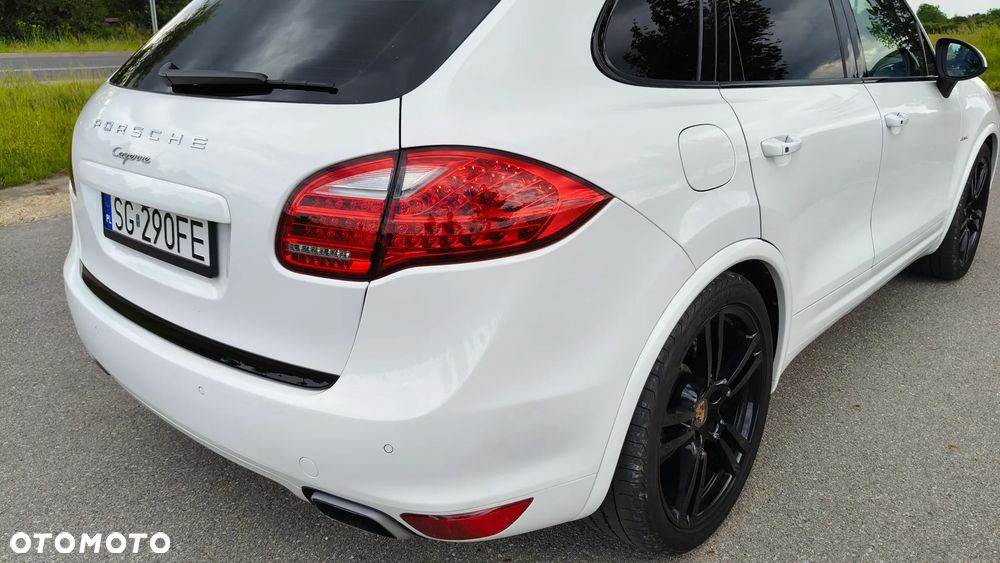 Porsche Cayenne Platinum Edition - 9