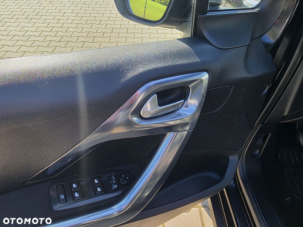 Peugeot 2008 BlueHDi FAP 120 STOP & START Business-Line - 12