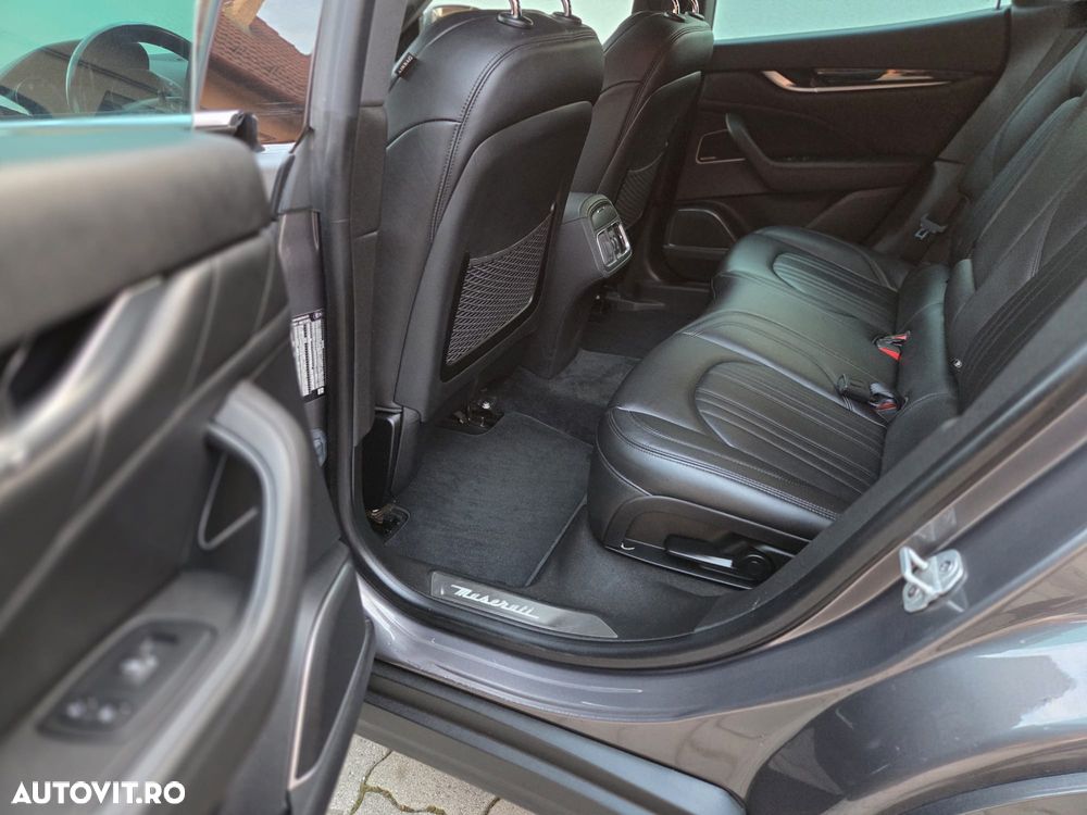 Maserati Levante Q4 GranLusso - 8
