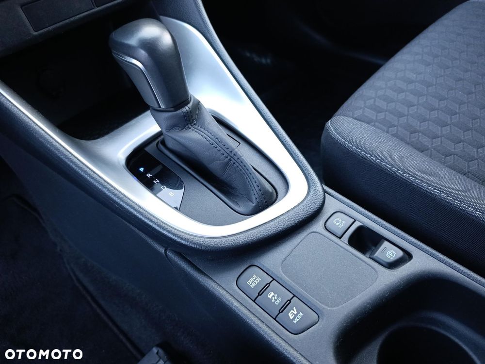 Toyota Yaris Hybrid 1.5 Comfort - 23