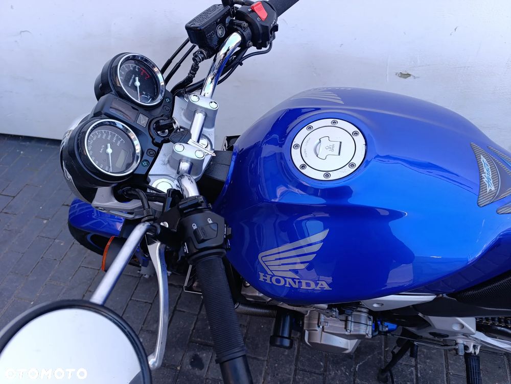 Honda Hornet - 12