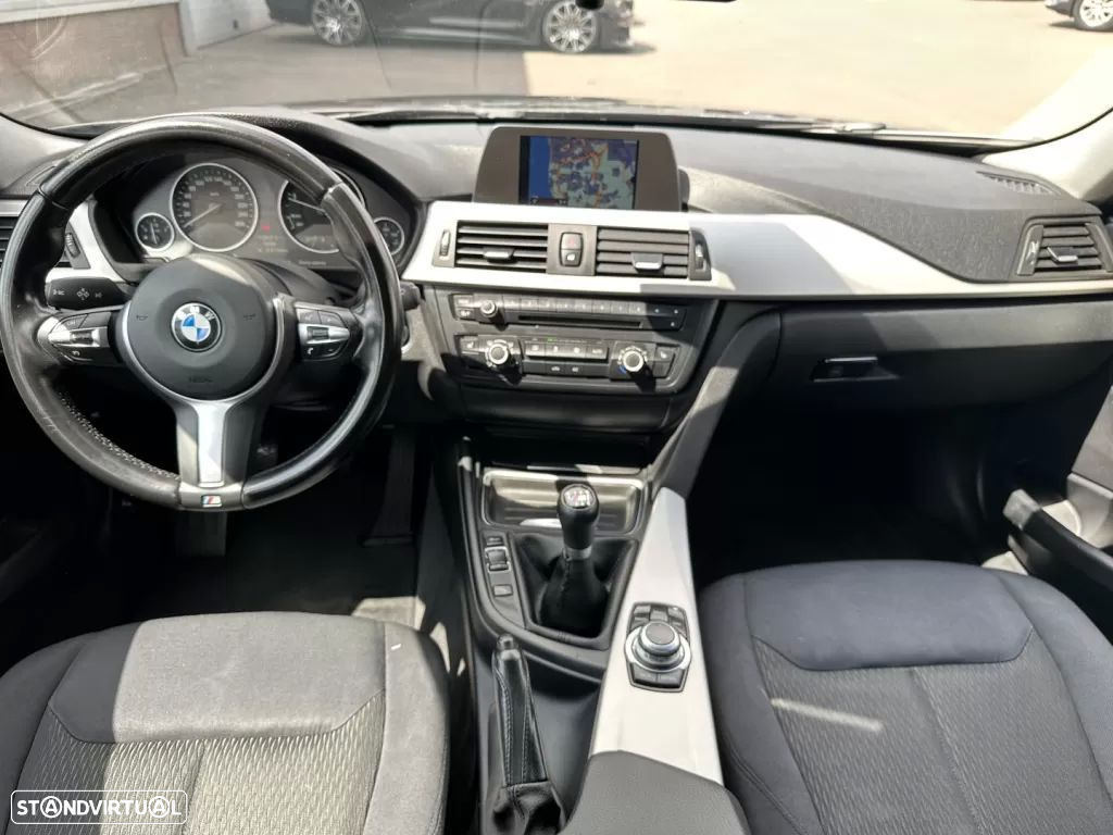 BMW 320 d Touring LifeStyle - 13