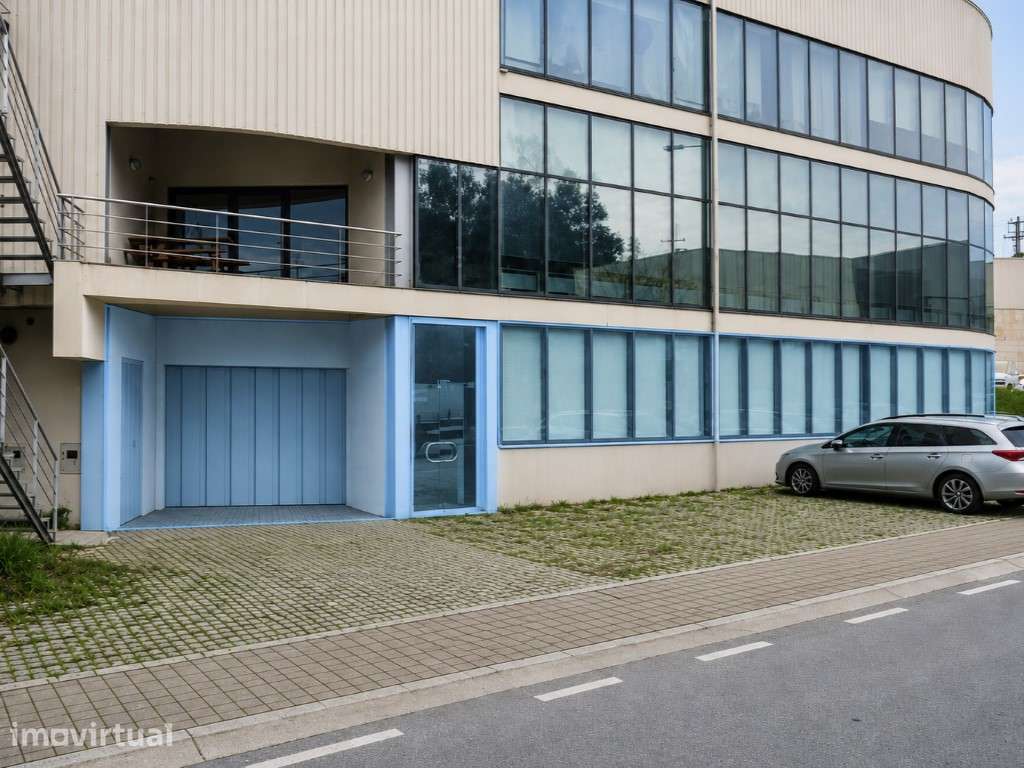 Espaço multifuncional junto ao Aeroporto - Grande imagem: 2/7