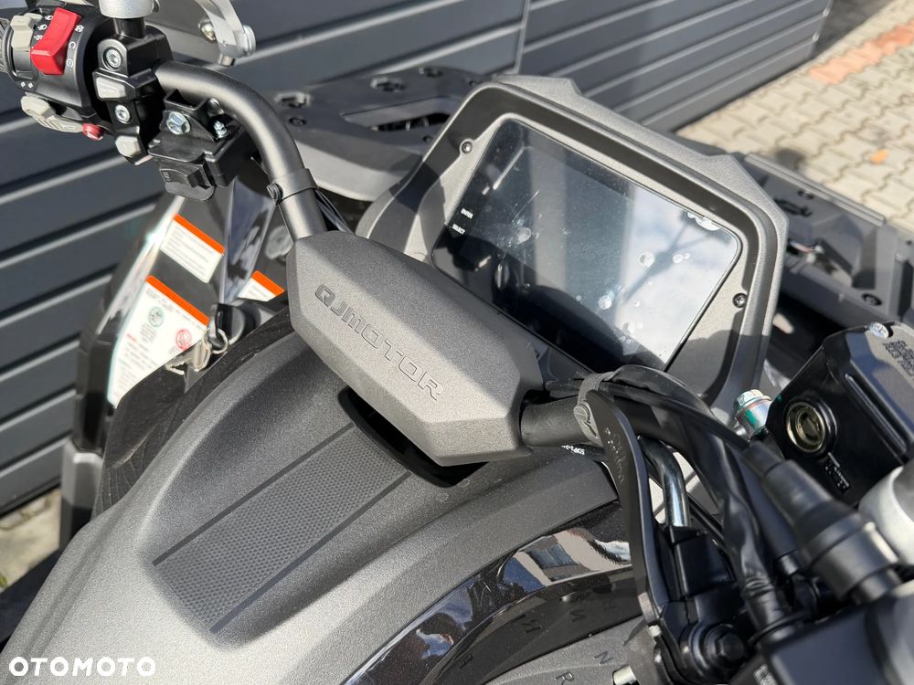 QJMOTOR SFA 1000 - 4