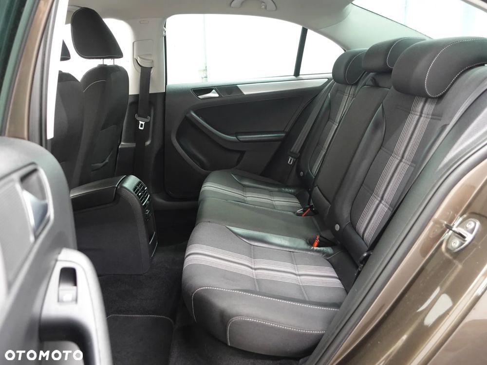 Volkswagen Jetta 1.4 TSI DSG Match - 22