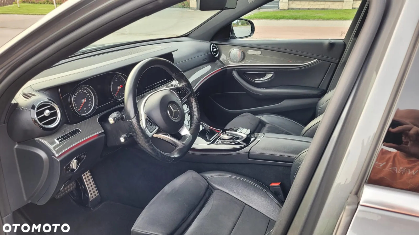 Mercedes-Benz Klasa E 220 d 9G-TRONIC - 9