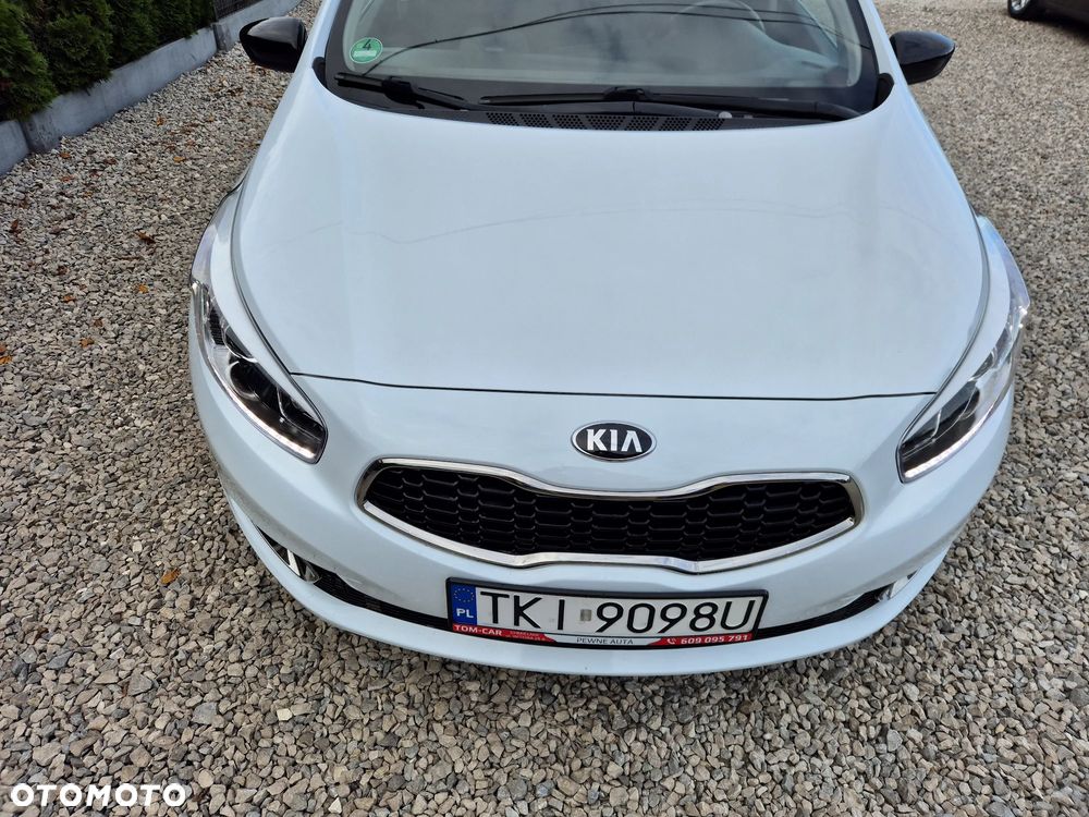 Kia Ceed 1.6 GDI Fifa World Cup Edition - 9