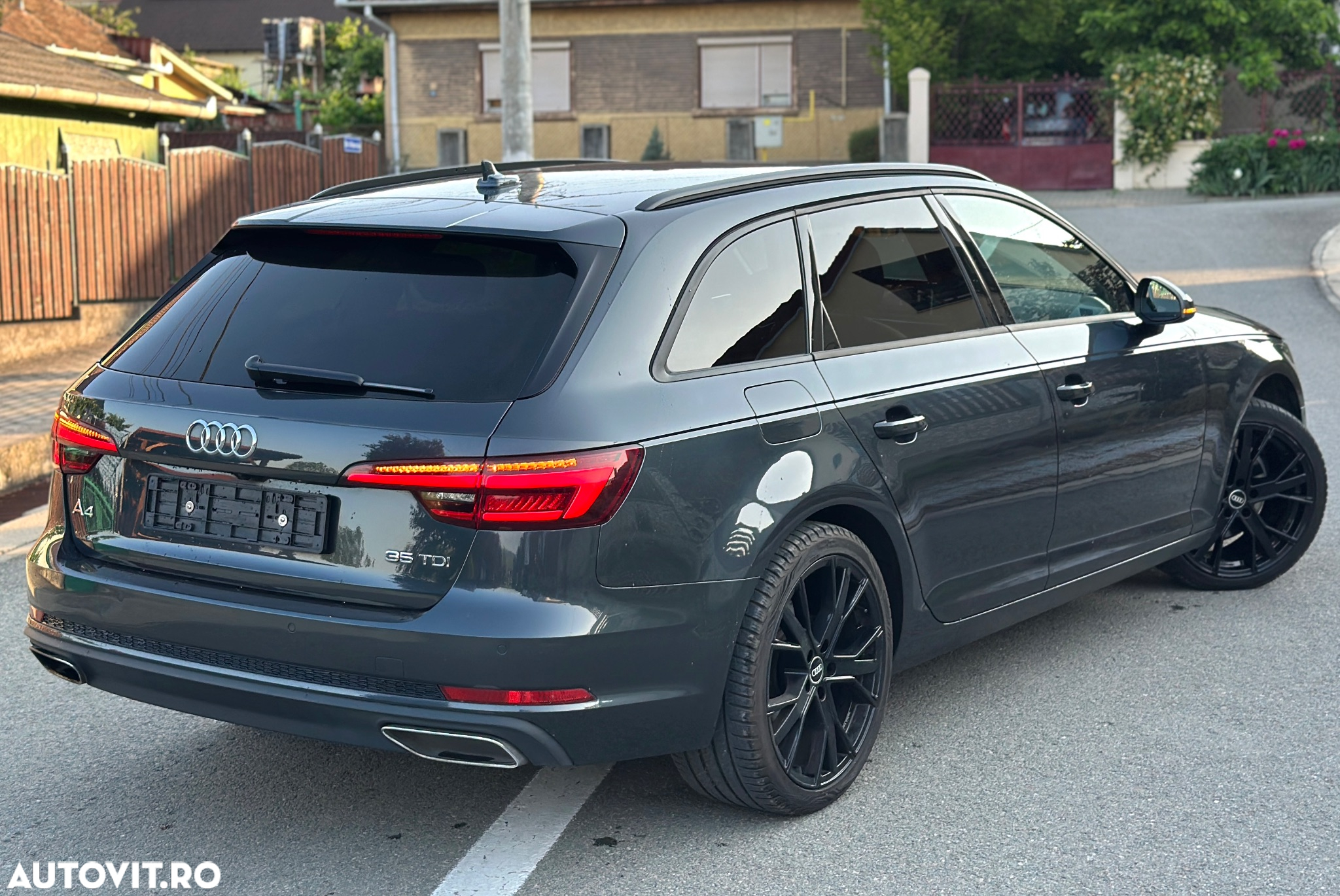 Audi A4 Avant 2.0 TDI ultra S tronic Design - 3