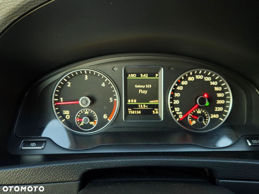 Volkswagen Multivan - 21