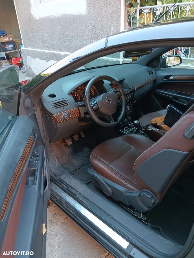 Opel Astra 1.9 CDTI Cosmo - 8