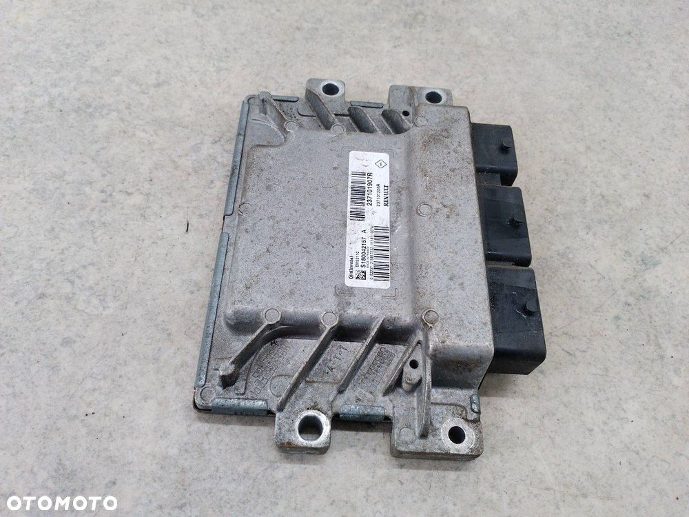 KOMPUTER, STEROWNIK RENAULT CLIO III FL 237101206R S180042157A 1.2 16V - 4