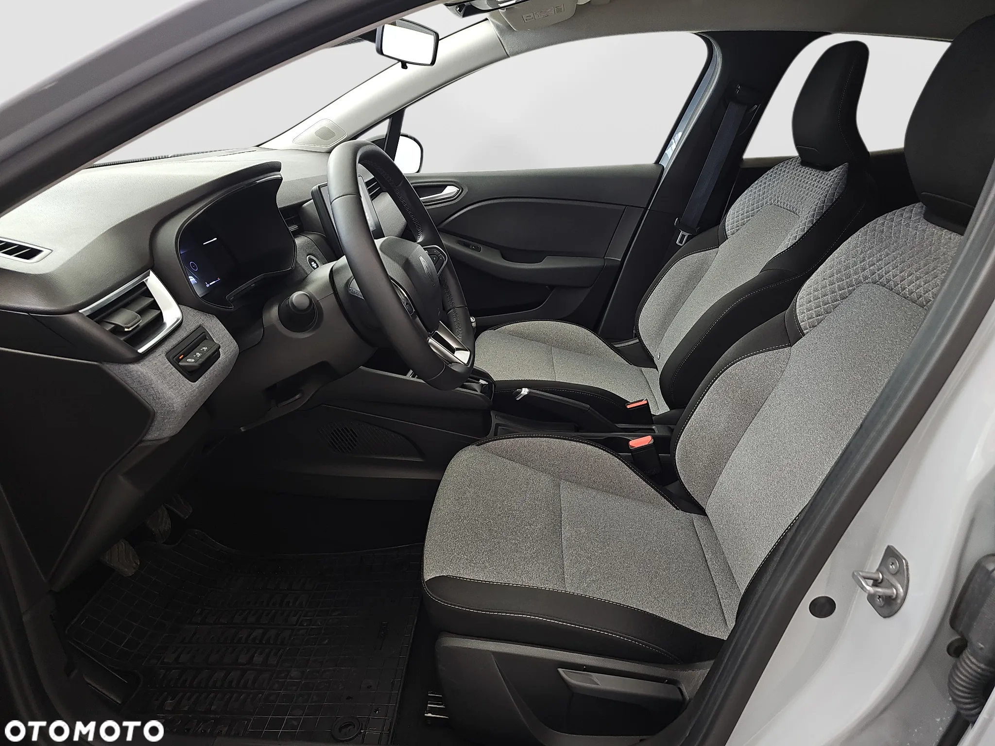 Renault Clio 1.0 TCe Evolution - 10