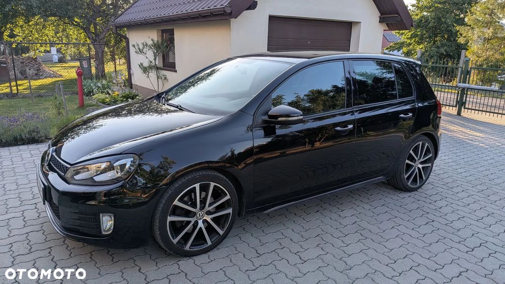 Volkswagen Golf - 2
