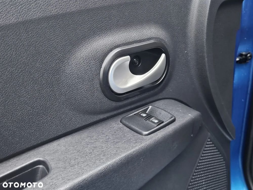 Dacia Lodgy 1.6 SCe Stepway S&S - 12