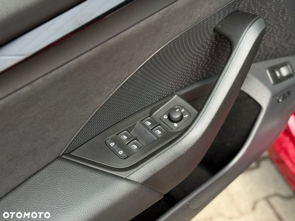 Skoda Octavia 2.0 TSI RS DSG - 25