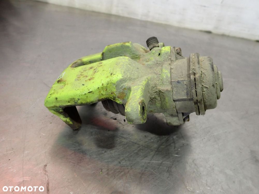 ZACISK HAMULCA PRAWY TYŁ AUDI A4 B8 - 6