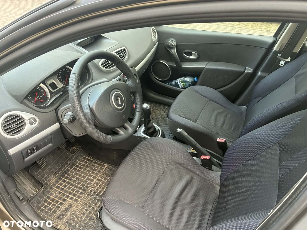 Renault Clio - 5