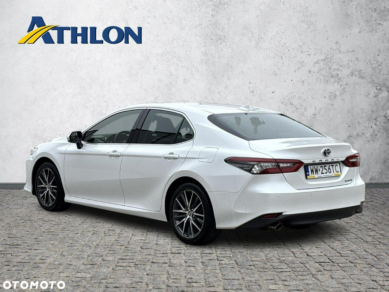 Toyota Camry - 3