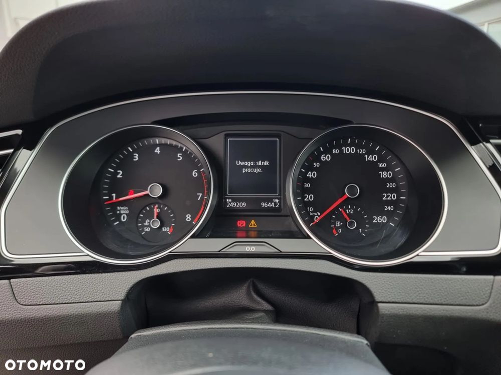 Volkswagen Passat 2.0 TSI Business DSG - 22