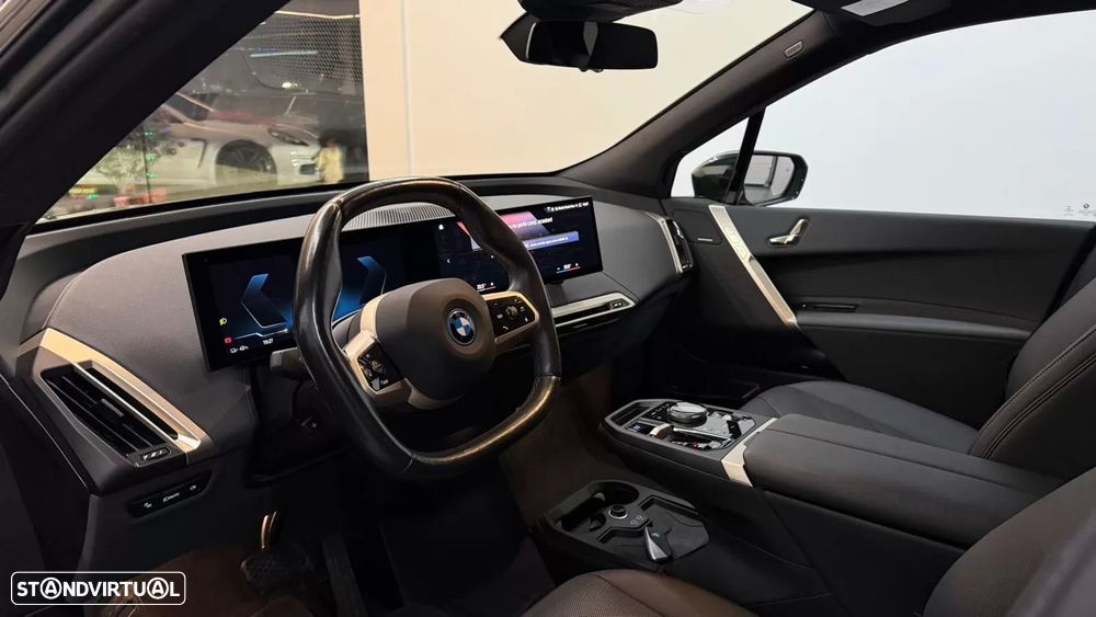 BMW iX xDrive 50 Pack Desportivo - 34