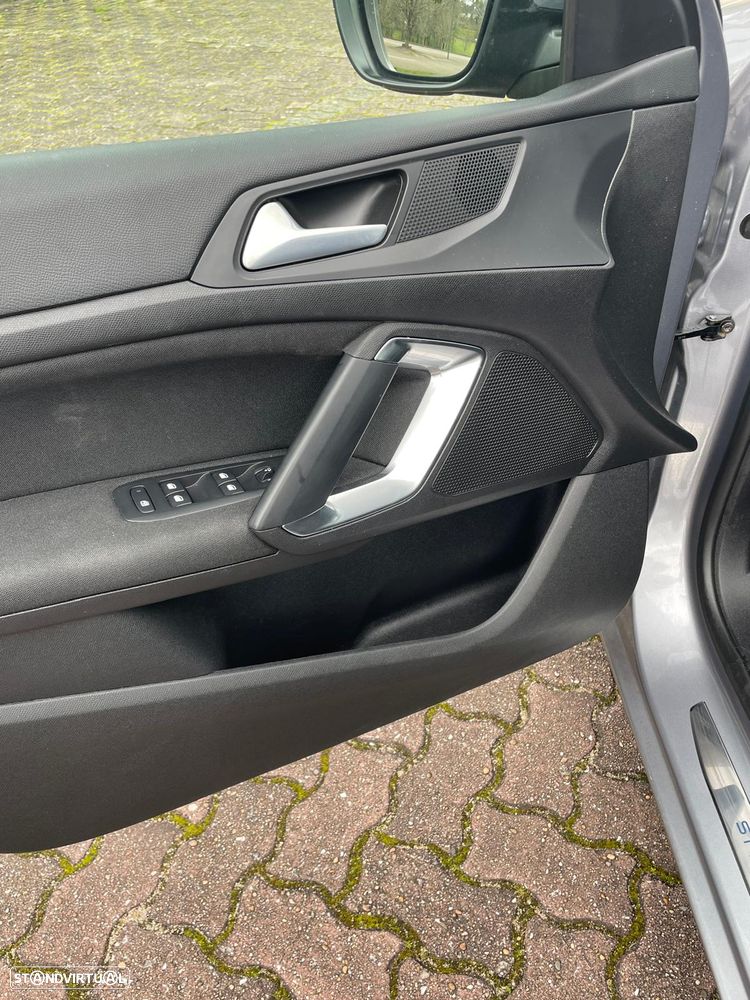 Peugeot 308 PureTech 110 Stop & Start Style - 8