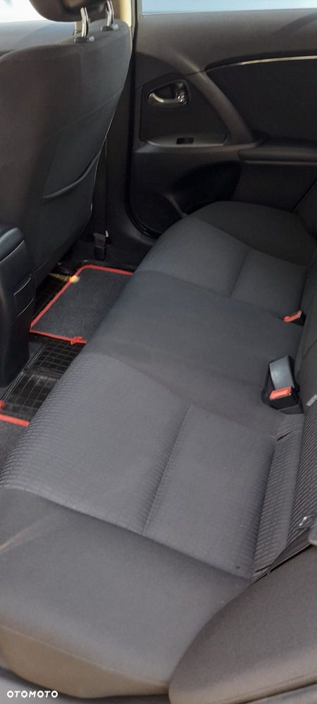 Toyota Avensis 2.2 D-4D Premium - 6