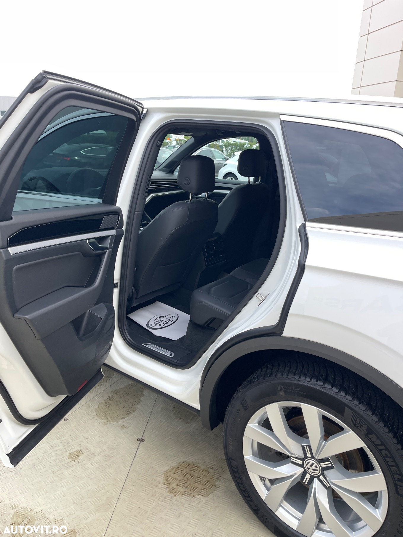 Volkswagen Touareg 3.0 V6 TDI 4Motion DPF Automatik Elegance - 26