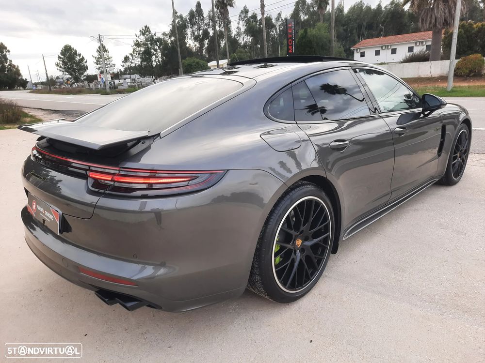 Porsche Panamera 4 E-Hybrid - 23
