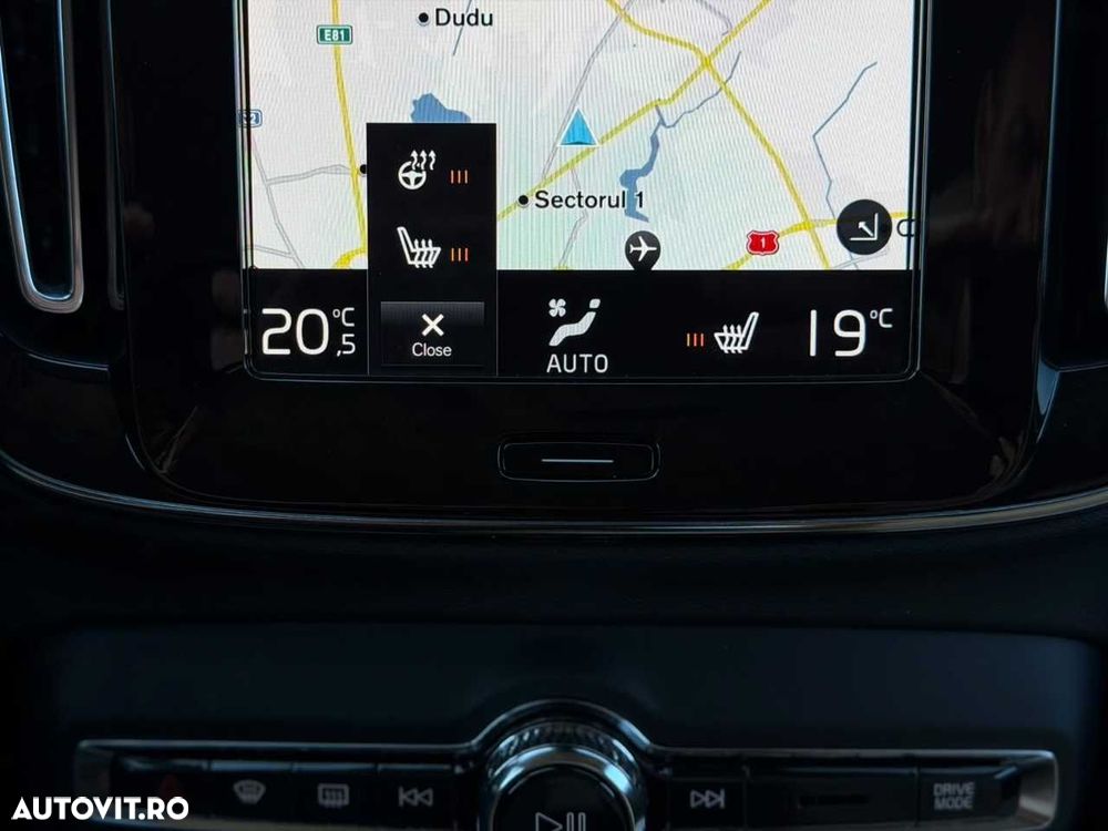 VOLVO XC40 2022 — imagine 22