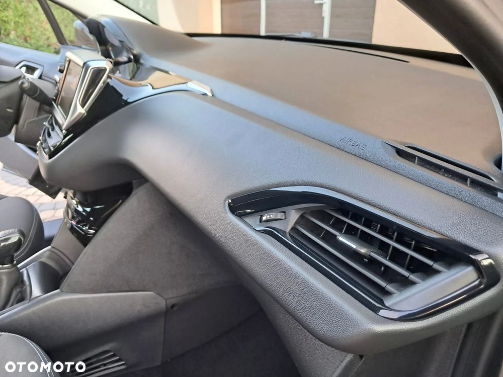 Peugeot 208 PureTech 82 Allure - 30